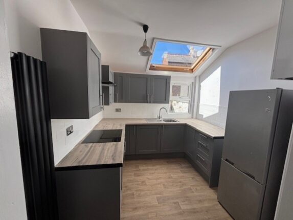 13  Kingshill Road - Image 3