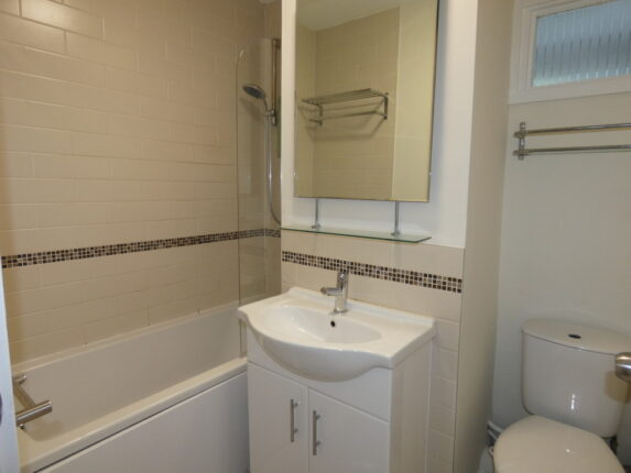 Meadow Court - Image 8
