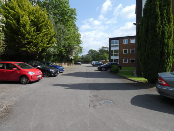 Meadow Court - Image 10