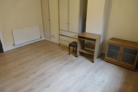  - Image 3