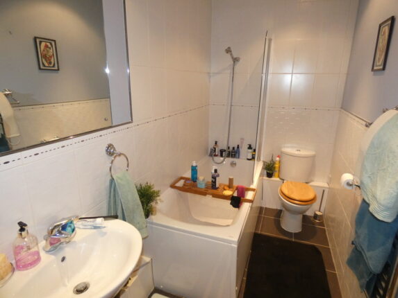 9 St Johns Corner - Image 6