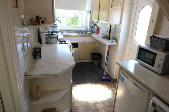  - Image 5