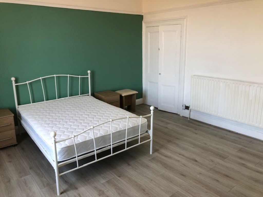 Apt 2, 12 Withington Road - Image 6