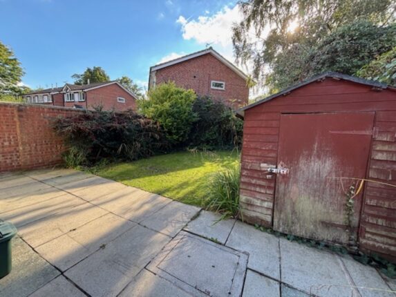 Wilderswood Close - Image 11
