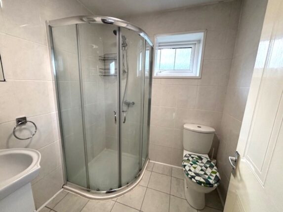 Wilderswood Close - Image 9