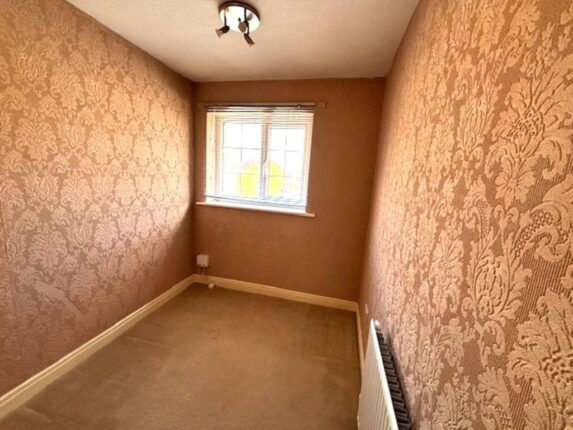 Wilderswood Close - Image 8
