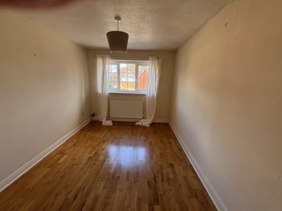 Wilderswood Close - Image 6