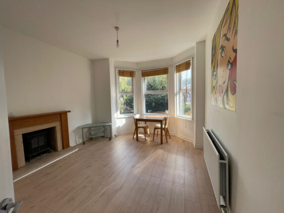 Flat 2, 46 Wood Road - Image 3