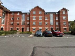Flat 4 , 358 Parrswood Road